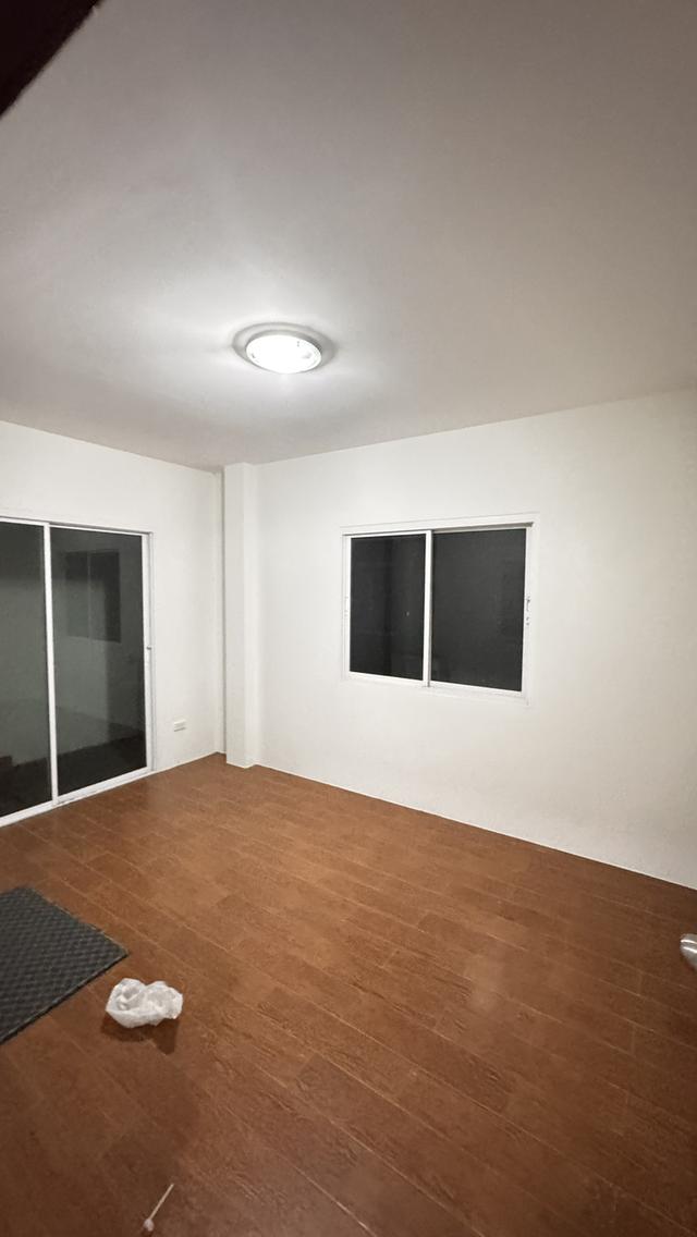 ทาวน์เฮาส์แฝดสไตล์บ้านเดี่ยว 9