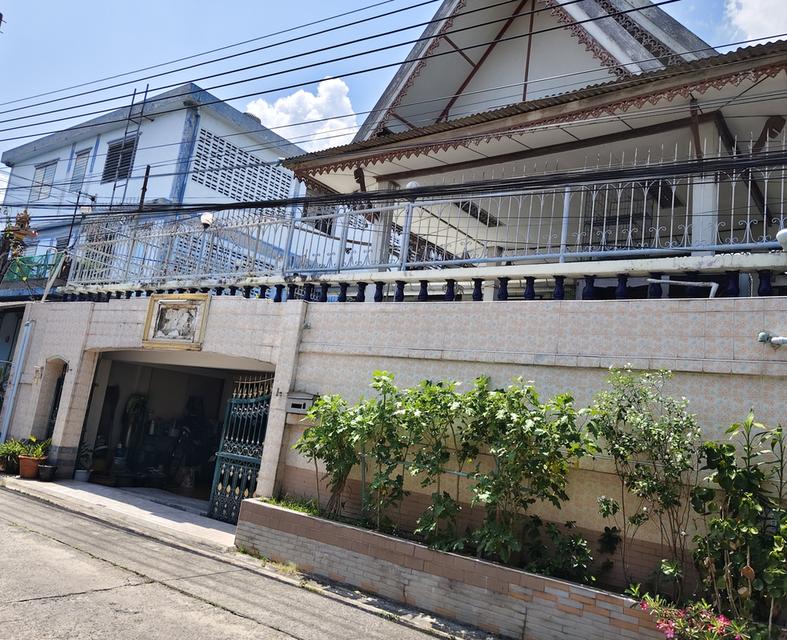 ขายบ้านเดี่ยวมือ2บ้านไม้สักด้านบนด้านล่างเป็นปูน 2