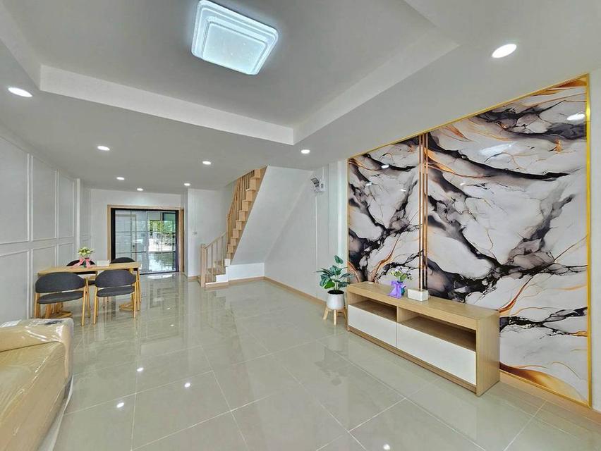 หมู่บ้านปิยวรารมย์ เฟส 1 6