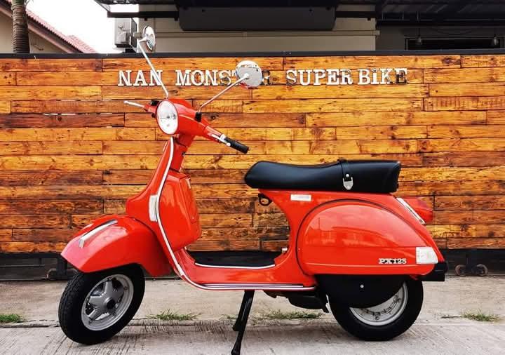 Vespa PX 125 สีส้ม