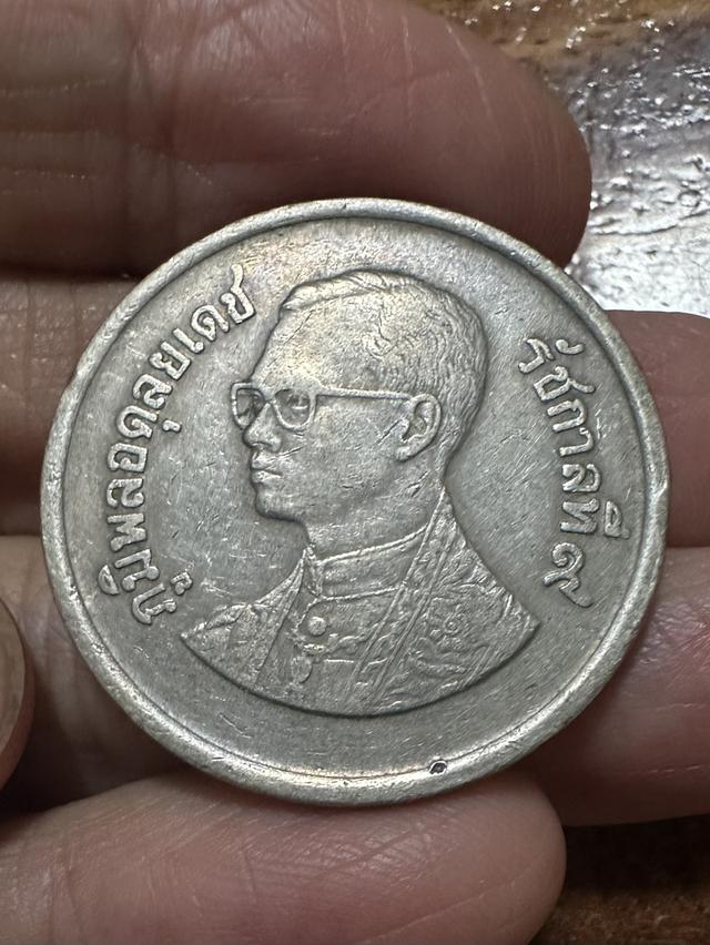 เหรียญครุฑ5บาท รัชกาลที่9 หลังครุฑพ่าห์ เนื้อนิกเกิล ปี2525 เหรียญครุฑหน้าตรง