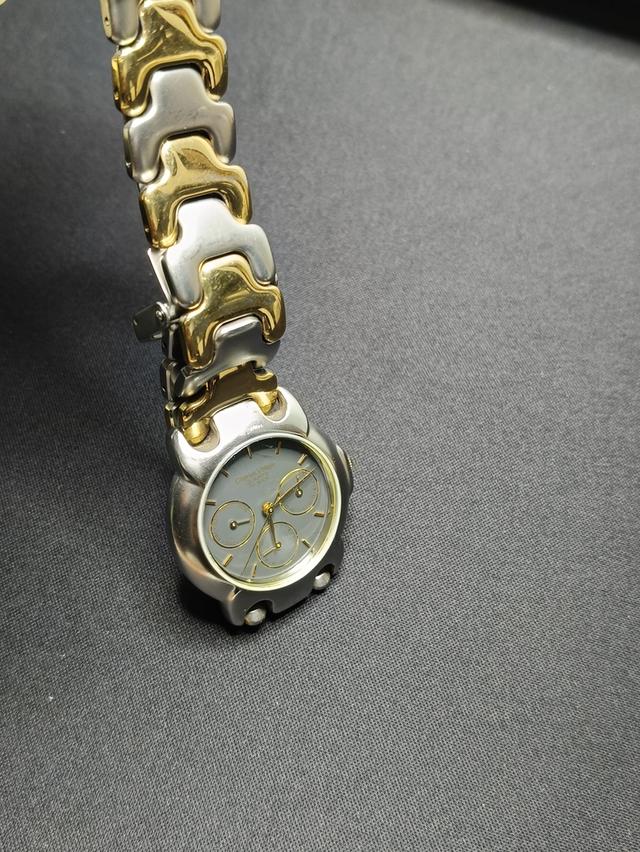 นาฬิกาข้อมือมือสอง Charles Vögele CV-7246 สองกษัตริย์ หน้าปัดเทา Quartz วินเทจ รูปที่ 7