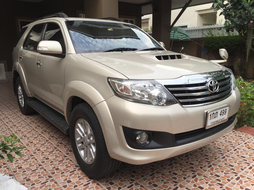 Toyota Fortuner ปี 2012 รูปที่ 3