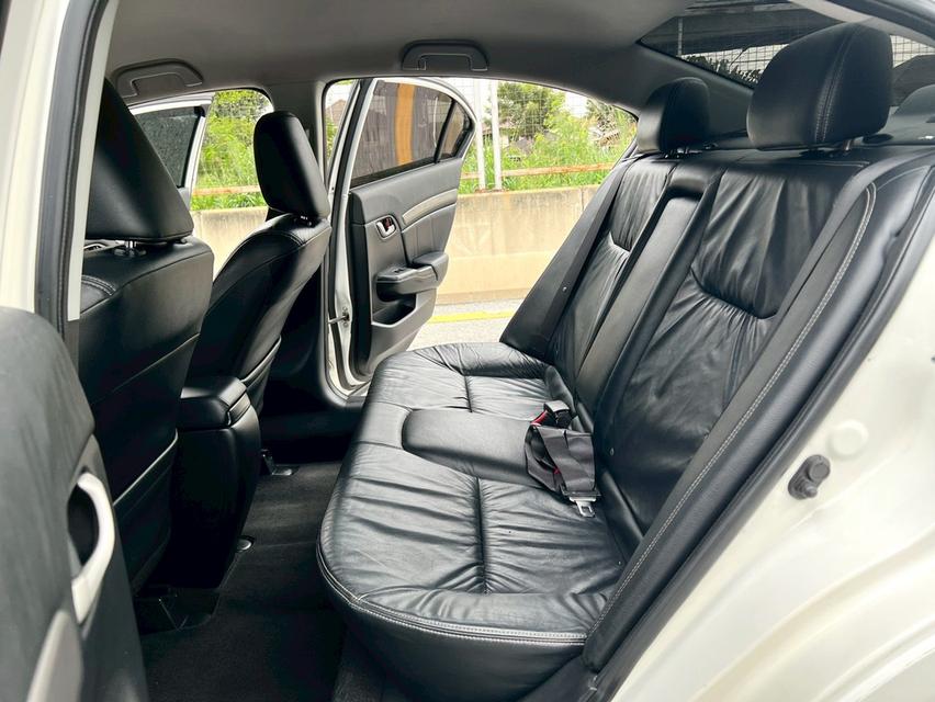 HONDA CIVIC 1.8 E NAVI ปี 2013 7