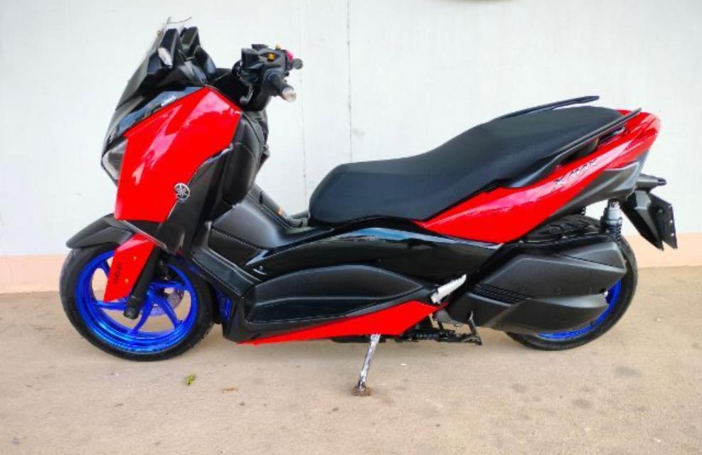 Yamaha XMAX300 สีแดง 2