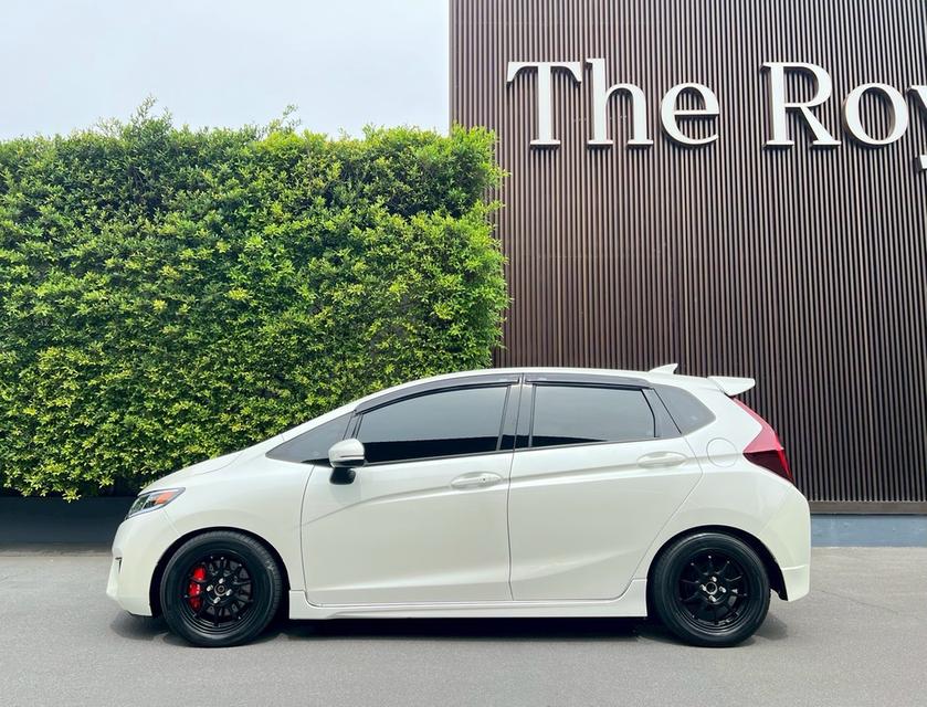 รหัสรถ AP8959 Honda Jazz 1.5 SV ปี 2015