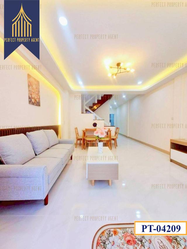 ทาวน์เฮ้าส์ดิเอมเมอรัลพาร์ค 2 ราคาย่อมเยาว์ 5