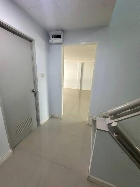 ให้เช่าโฮมออฟฟิศสรีโนเวทใหม่ย่านลาดพร้าว80 พื้นที่ใช้สอย 300 ตรม. พิกัดเขตวังทองหลาง กรุงเทพฯ ใกล้ MRT ลาดพร้าว 71 14