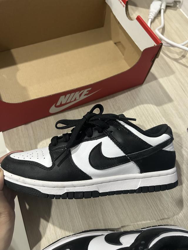 Nike Dunk Low ของแท้ ไซส์ US 5 EUR 35.5