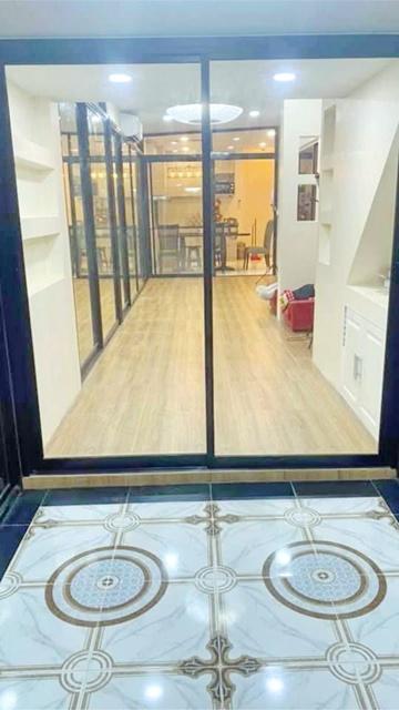 ตลาดลำผักชี 1.2 กม.ให้เช่าอาคารพาณิชย์ 4.5 ชั้น ทำเลสุวินทวงศ์ 21-35 21ตร.วา. 350ตร.ม. รร. หนองจอกพิทยานุสรณ์ 2.5 กม 2