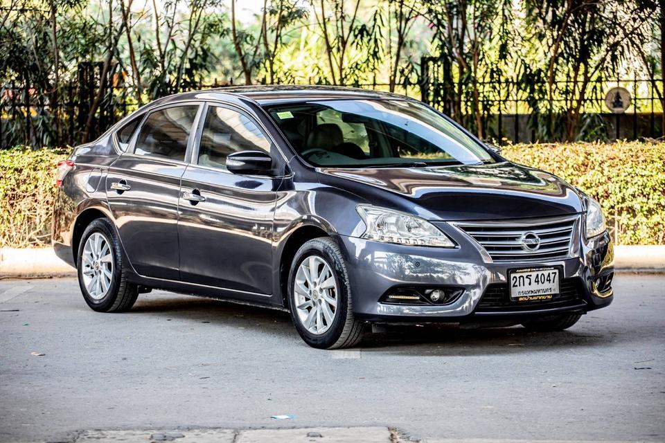 Nissan Sylphy 1.8 V ปี 2013 เกียร์ออโต้ สีเทา มือเดียวป้ายแดง 10