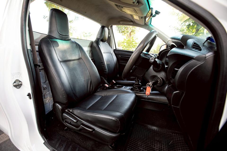 Toyota Revo 2.8J Plus Standard Cab ปี 2018 สีขาว เกียร์ธรรมดา กระจกไฟฟ้า 12