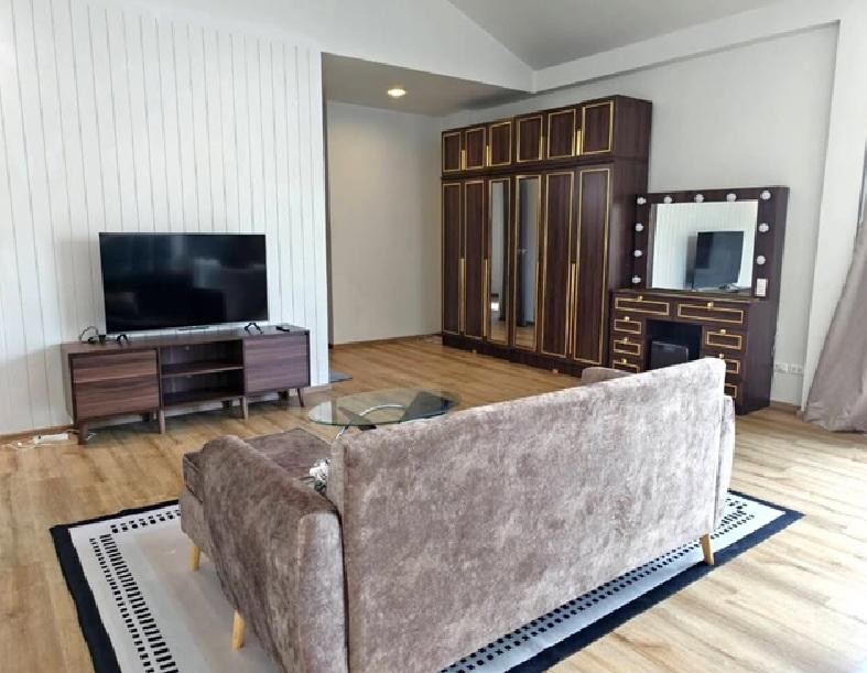 ให้เช่าบ้านเดี่ยว 2 ชั้น หมู่บ้านมัณฑนา พระราม 9 ศรีนครินทร์ ซอยกรุงเทพกรีฑา 7 บ้านสวยมาก เฟอร์นิเจอร์ครบ 12