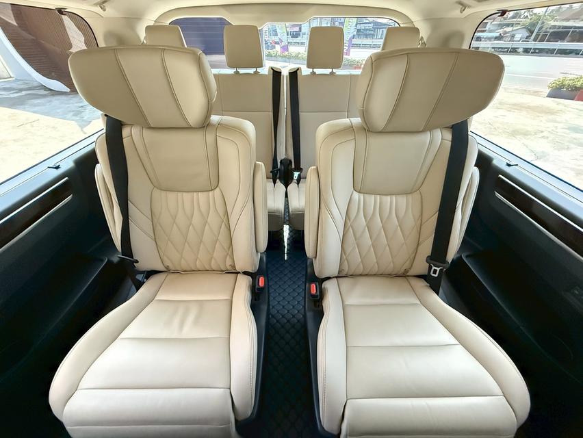 Yoyota Majesty 2.8Grande ปี24 15