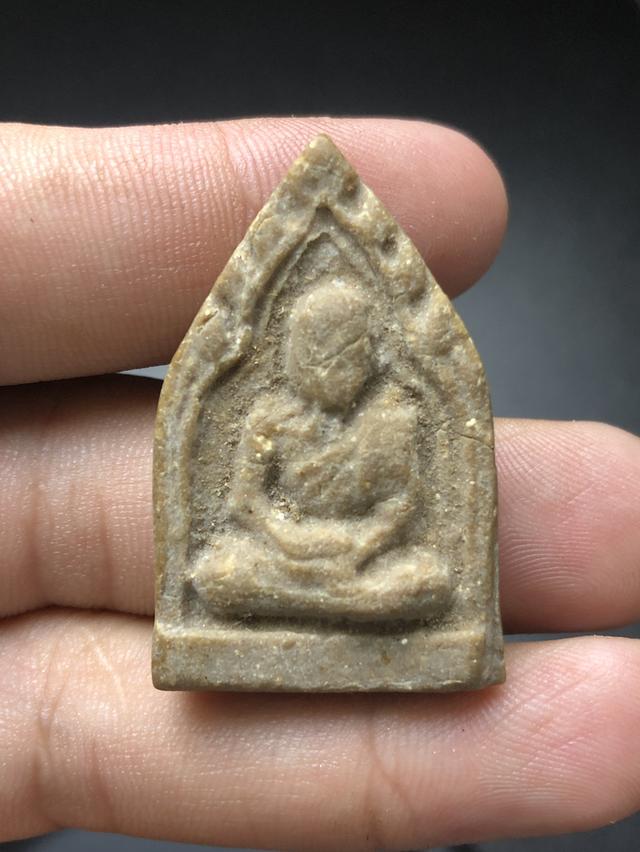 พระผงรูปเหมือนหลวงปู่ฉาย
