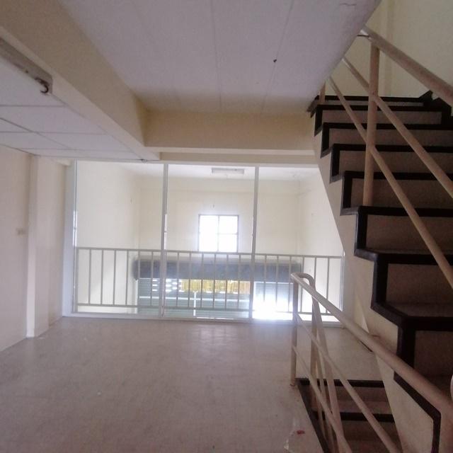 ให้เช่าอาคารพานิชย์ 4.5 ชั้น เดอะพาซิโอ ทาวน์ 500 ม. แปลงหัวมุม 25 ตร.ว. 420 ตร.ม. สัมมากร เพลส รามคำแหง 1.3 กม. 2