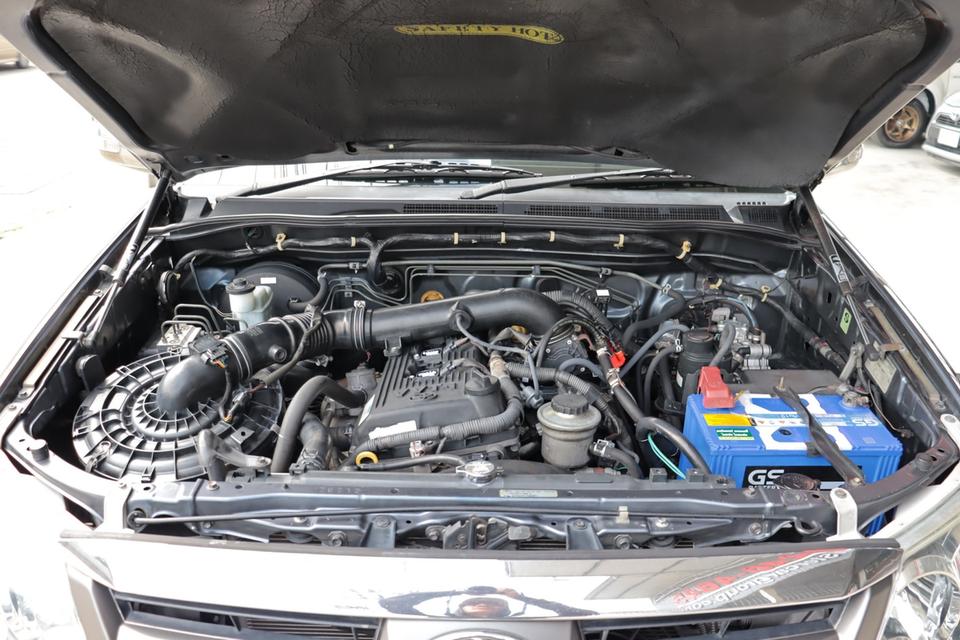 2005 TOYOTA FORTUNER 2.7V 7