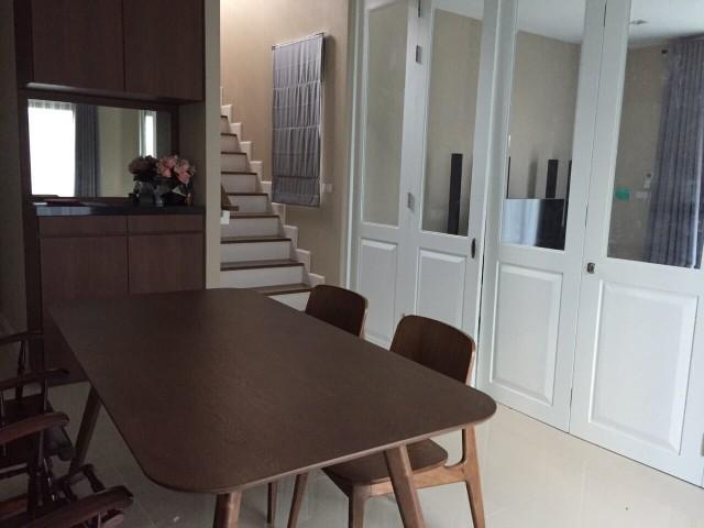 ให้เช่าบ้านเดี่ยวบุราสิริ -วงแหวนอ่อนนุช4นอน3น้ำ1รับแขก1ห้องครัว1ห้องทำงานแอร์เฟอร์ครบเช่า40000บาท/เดือนถ.กิ่งแก้ว 5