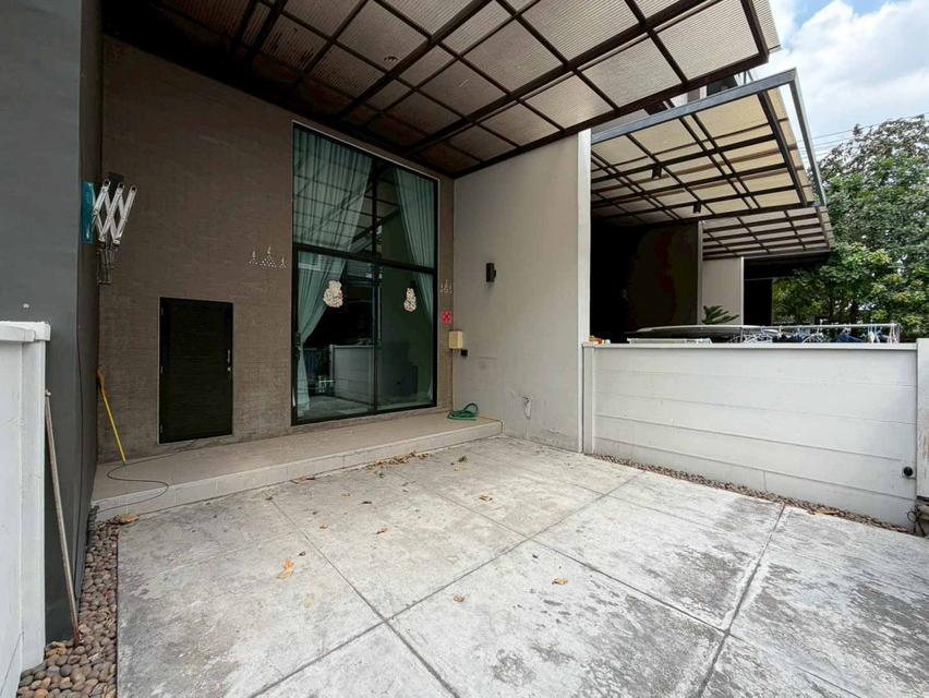 ขาย ให้เช่าด่วน !! ทาวน์เฮ้าส์ 3.5 ชั้น 20.1 ตรว บ้านกลางเมือง วิภาวดี 64 2