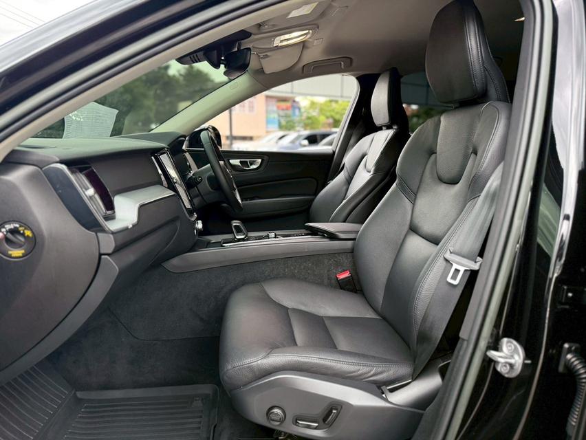 VOLVO XC60 2.0 RECHARGE T8 R-DESIGN AWD ปี 2022 โฉม ปี14-ปัจจุบัน สีดำ รูปที่ 9