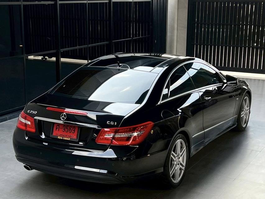 Mercedes-Benz E200 CGI Coupe