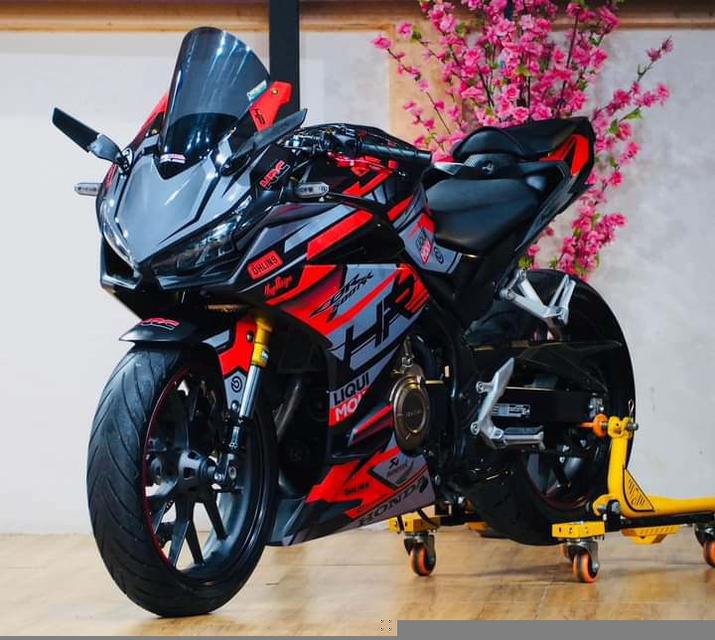 ขายรถรุ่น Honda Cbr650 แรงสุดๆ 2