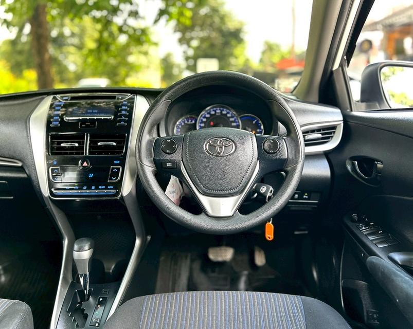 Toyota Yaris Aitv 1.2E ปี17 11