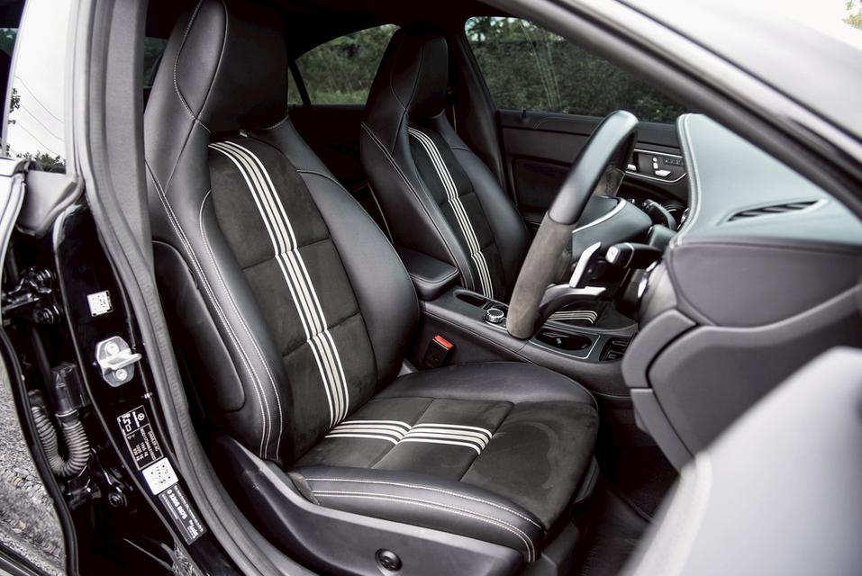 รหัสรถ CBL1090 Mercedes-Benz CLA250 AMG Dynamic [White Art Edition] AT 2019 10