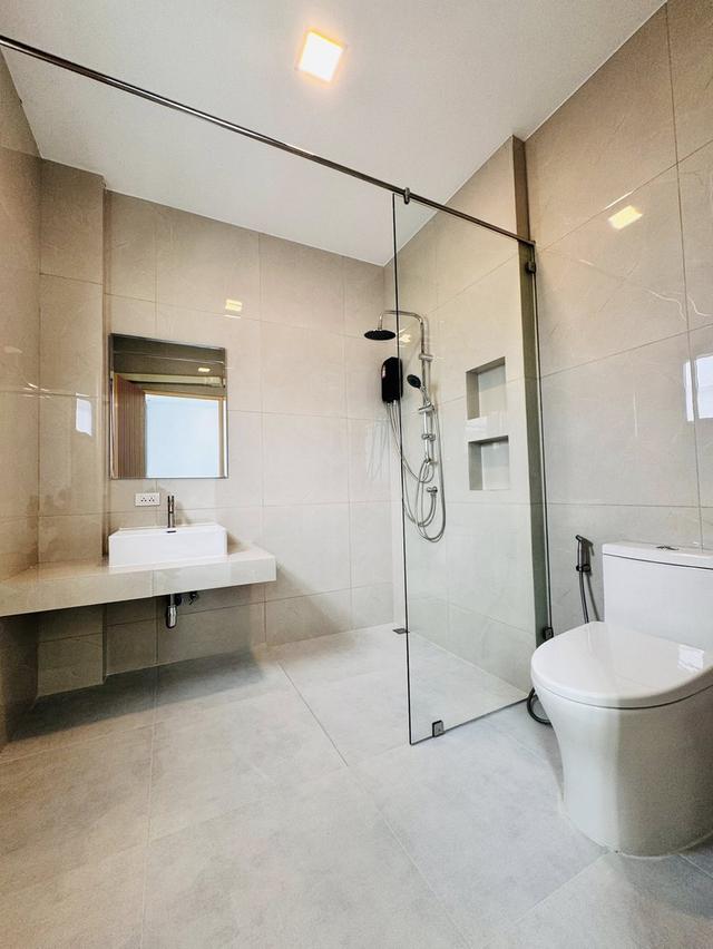 Seafront pool villa style modern Jomtien Beach 17.9 Million 16