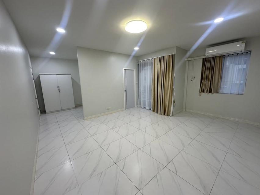 ให้เช่า โฮมออฟฟิศ 4 ชั้น สไตล์เรียบหรูโมเดิร์น 350 ตร.ม. ลาดพร้าว 80 - เหม่งจ๋าย จดทะเบียนบริษัทได้ พร้อมอยู่ทันที 14