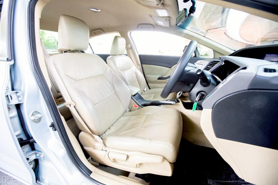 Honda Civic Fb 1.8S ปี 2012 เกียร์ออโต้ สีฟ้า มือเดียวป้ายแดง 11