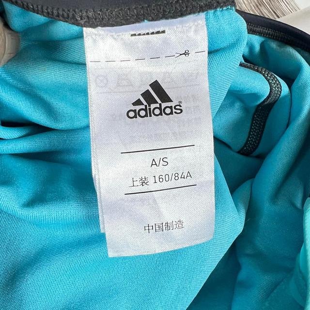 adidas ชุดว่ายน้ำมือสอง รูปที่ 6
