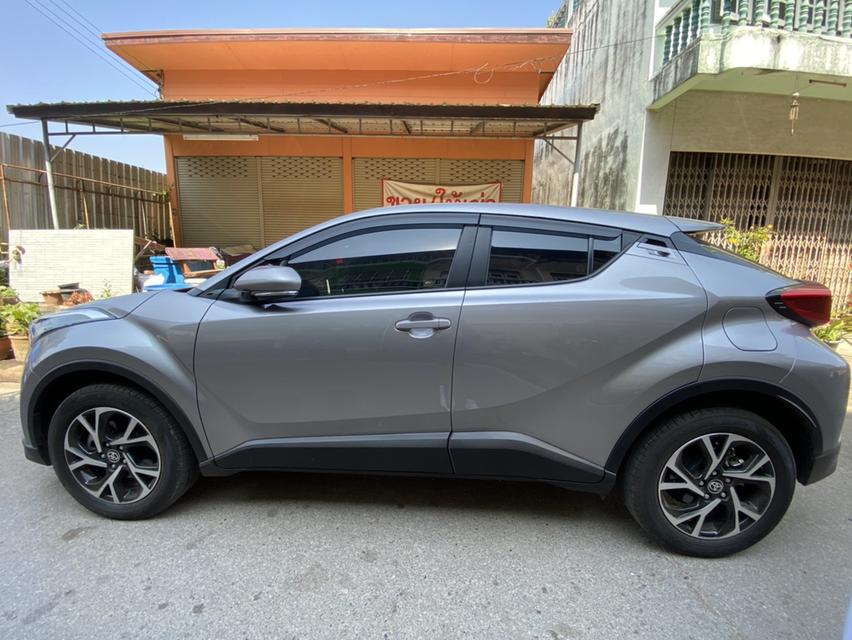 Toyota chr 2019 entry 4