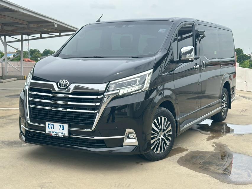 TOYOTA Majesty Model Premium 2.8L Diesel VN Turbo