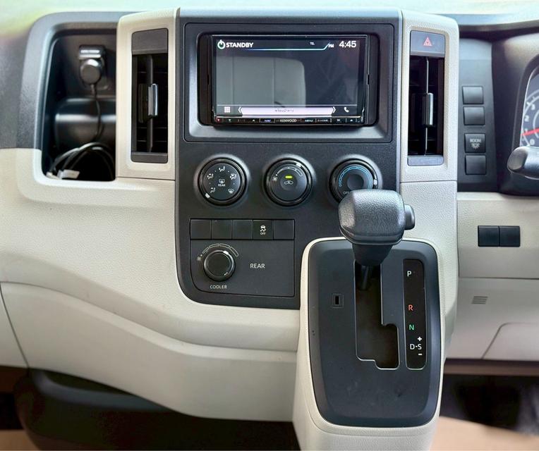 รหัสรถ WRT7820 2020 TOYOTA COMMUTER, 2.8  16