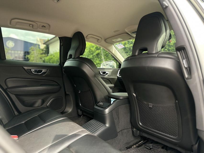 Volvo v60 T8 ปี 2021 15