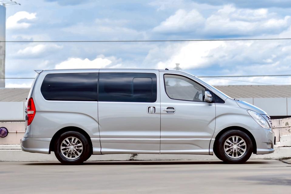 HYUNDAI H-1 2.5 Elite A/T ปี 2015 8