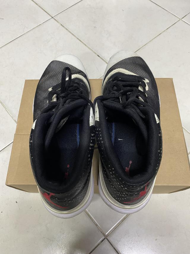 รองเท้ามือสองสภาพดี Nike and adidas รูปย่อยที่ 2