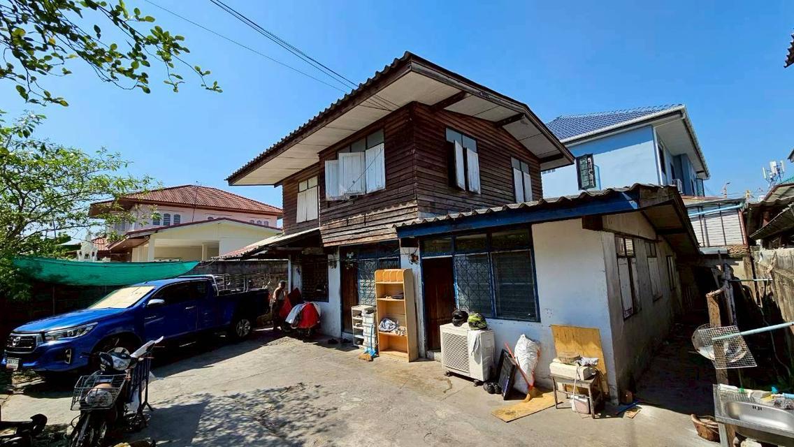 ขายที่ดินพร้อมบ้านครึ่งปูนครึ่งไม้ ทำเลทองดอนเมือง ซอยช่างอากาศอุทิศ 10  เนื้อที่  54.3 ตรว. 6