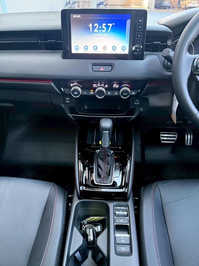HONDA HRV 1.5RS e-HEV 2025 สีดำ MINOR CHANGE เครื่องเบนซิน e-HEV 7