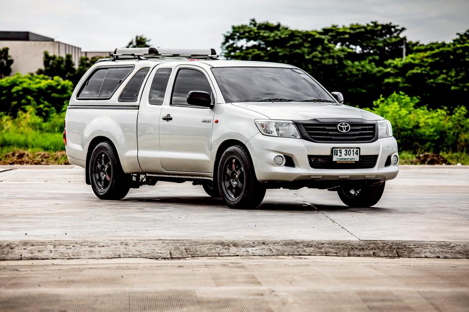 Toyota Vigo Champ Cab 2.5J ดีเซล เกียร์ธรรมดา ปี 2011 สีเทา มือเดียวป้ายแดง 3
