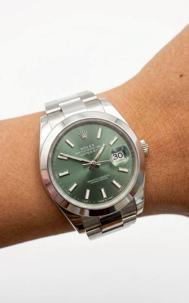 ขายนาฬิกา Rolex Datejust 41 Mint Green Ref. M126300-0019 สภาพมือสอง ใหม่มาก พร้อมใช้ รูปย่อยที่ 4