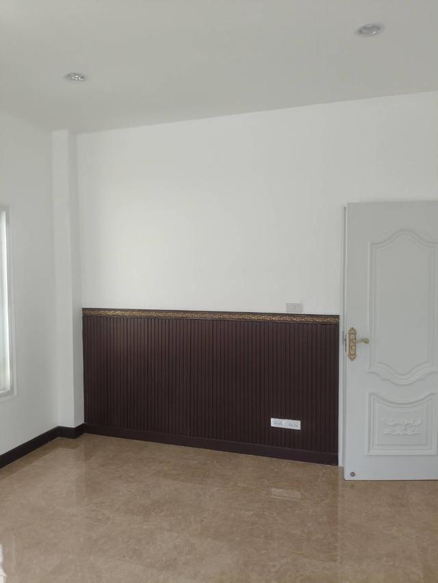 Urgent Sale! English-Style Single-Storey House Special Price 17