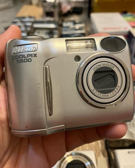 Nikon coolpix 5600