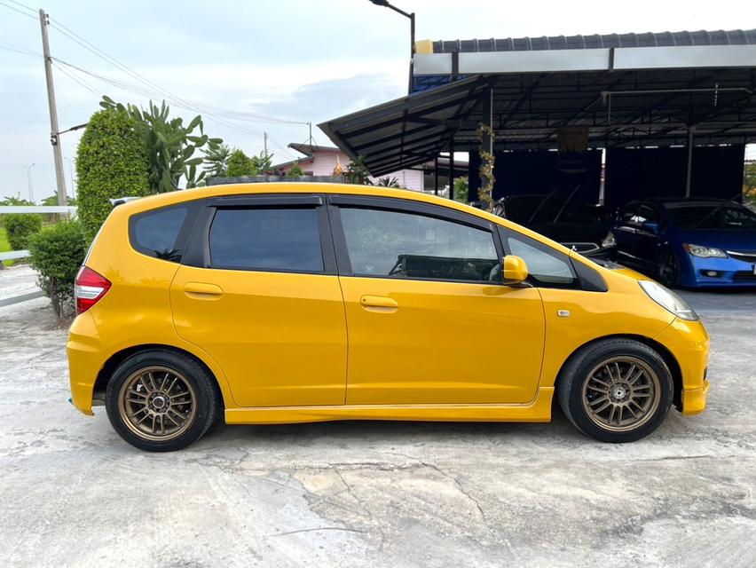 Honda JAZZ GE ออโต้ ปี08 รถบ้านเดิมๆ จัดทรง แต่งหล่อ สีเต็ม100 ภาษี 68 8
