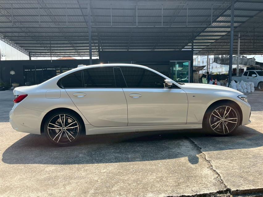 BMW 330e 2.0 M Sport รถปี 2020 จดทะเบียน ปี 2022 8