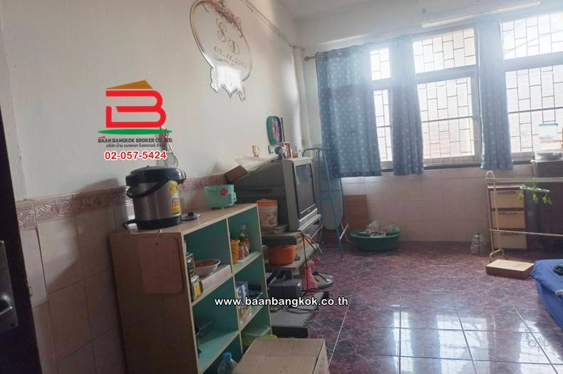 อาคารพาณิชย์ เนื้อที่ 18.9 ตร.ว. แยกเกษตรศาสตร์, ใกล้มหาวิทยาลัยเกษตรศาสตร์ ถนนวิภาวดีรังสิต แขวงลาดยาว เขตจตุจักร 7