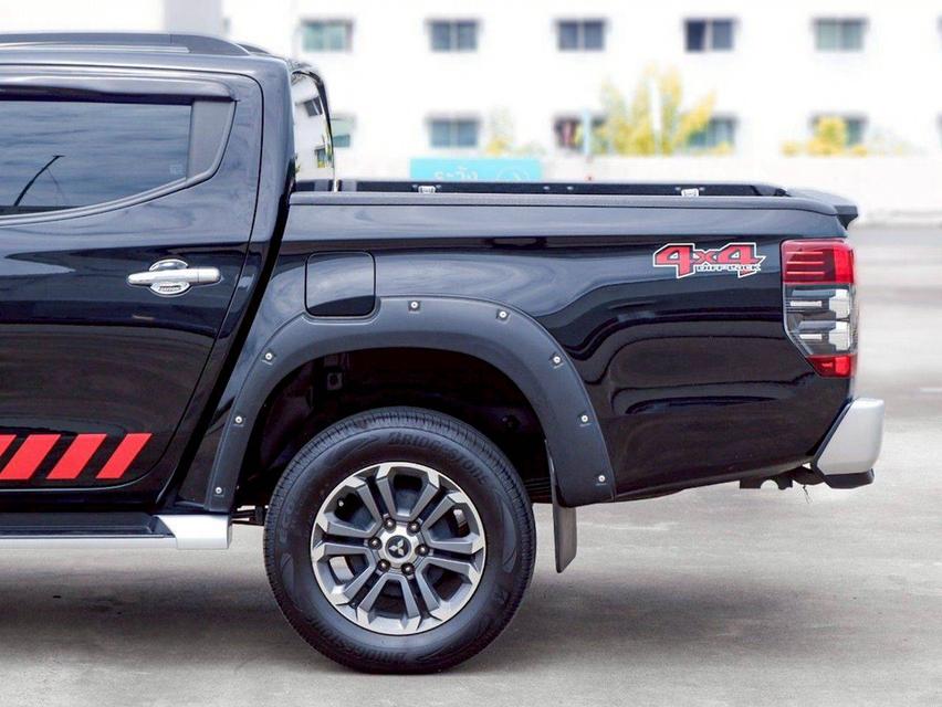 MITSUBISHI TRITON 2.4 GT PLUS PREMIUM 4WD AT สีดำ ปี 2020 7