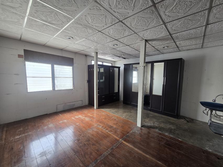 ให้เช่าบ้านเดี่ยว2ชั้น 100ตรว. 4