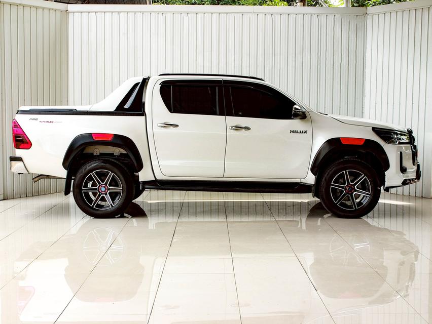 TOYOTA HILUX REVO 2.4 MID PRERUNNER DOUBLE CAB 2022